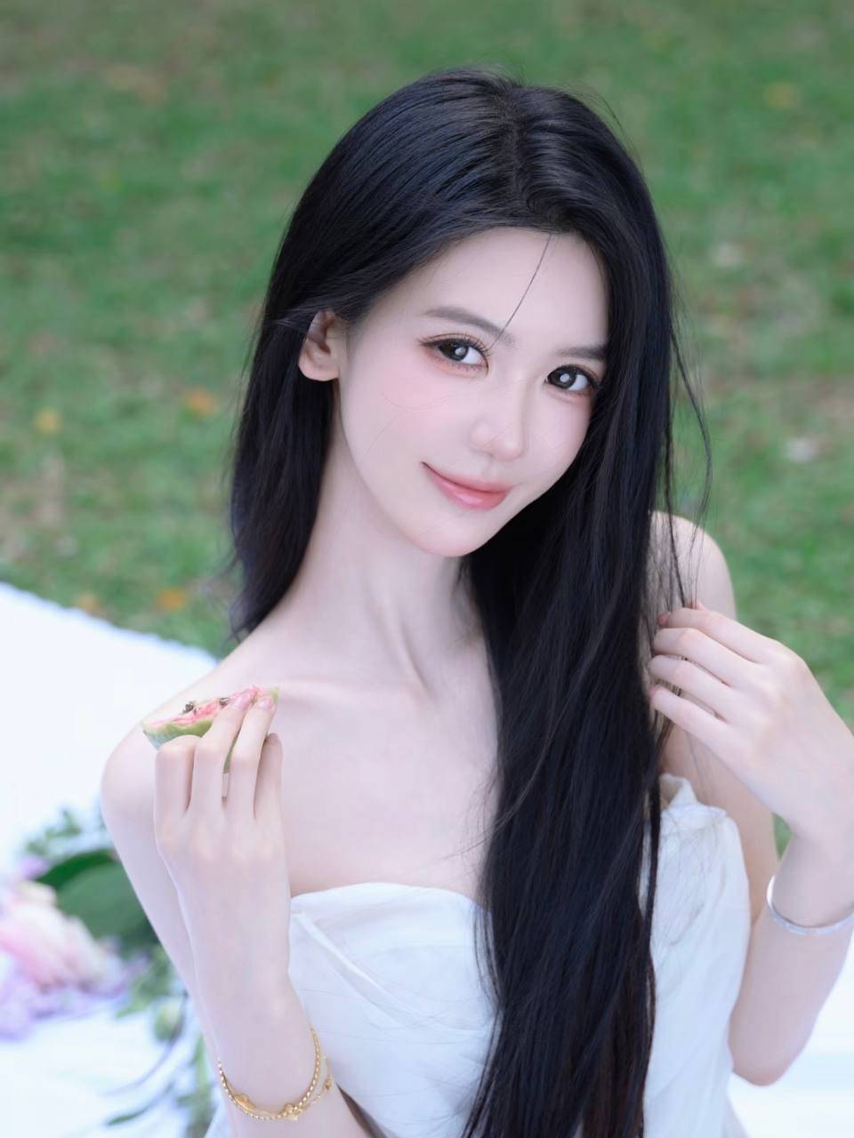 雾港灯火海报